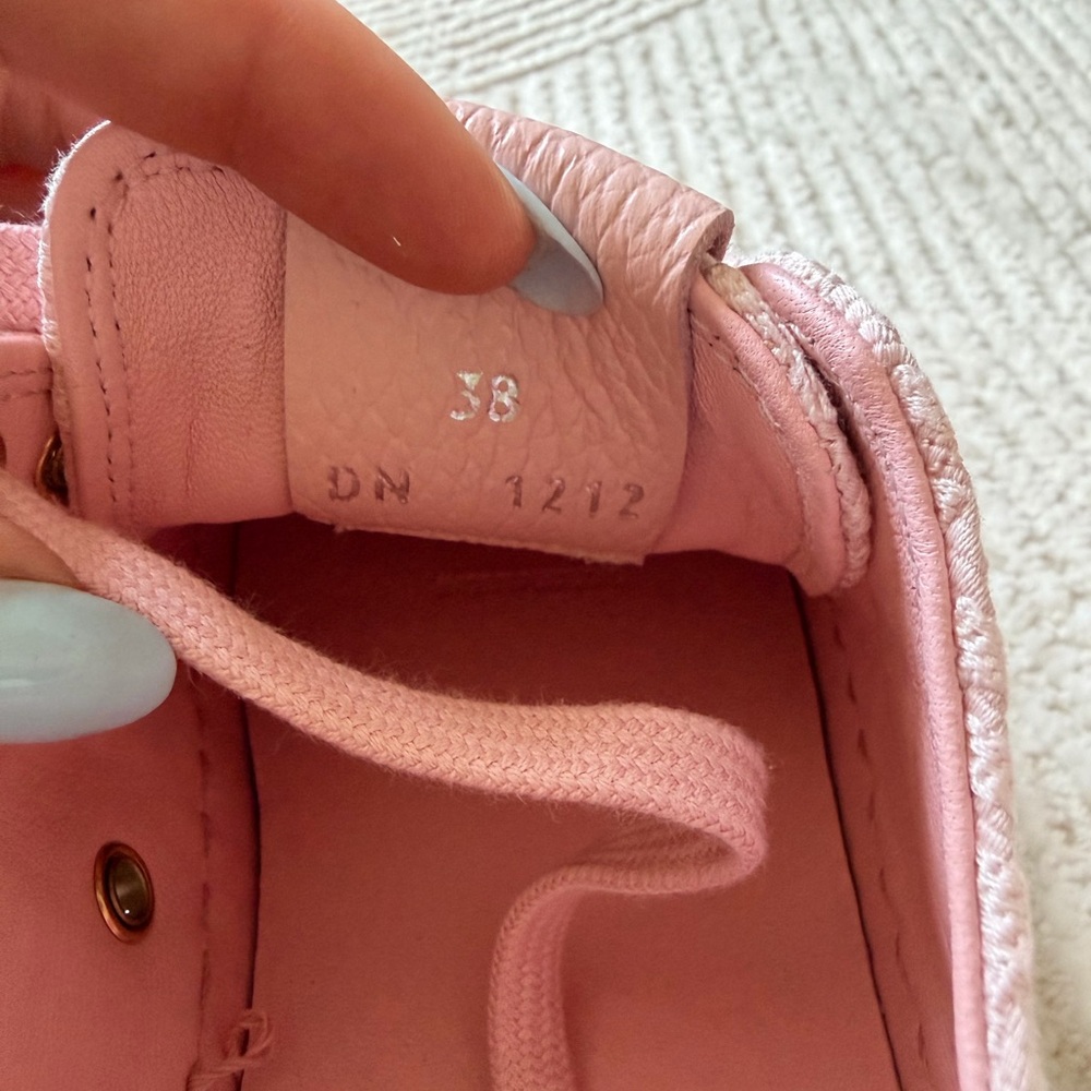 Givenchy Pink Low-Top Logo-Embossed Canvas Sneakers - Picture 6 of 7